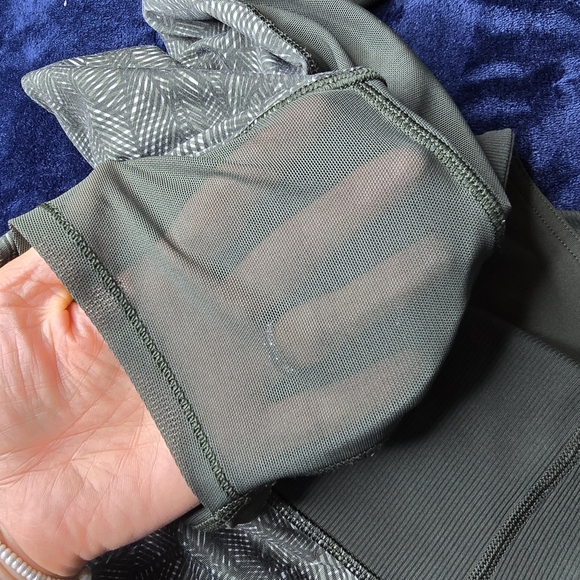 Lululemon High Times Pant Luxtreme Mesh Size 10 Jazzy White Gator Green / Gator - Picture 8 of 15